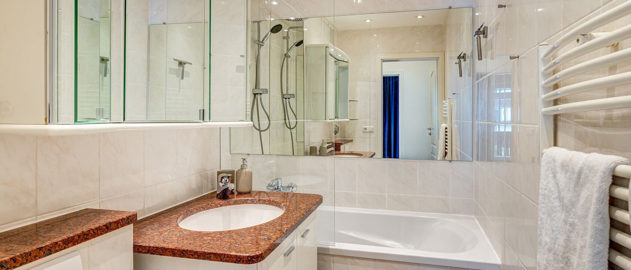 maisonette München Herzogpark 01 bathroom 3249