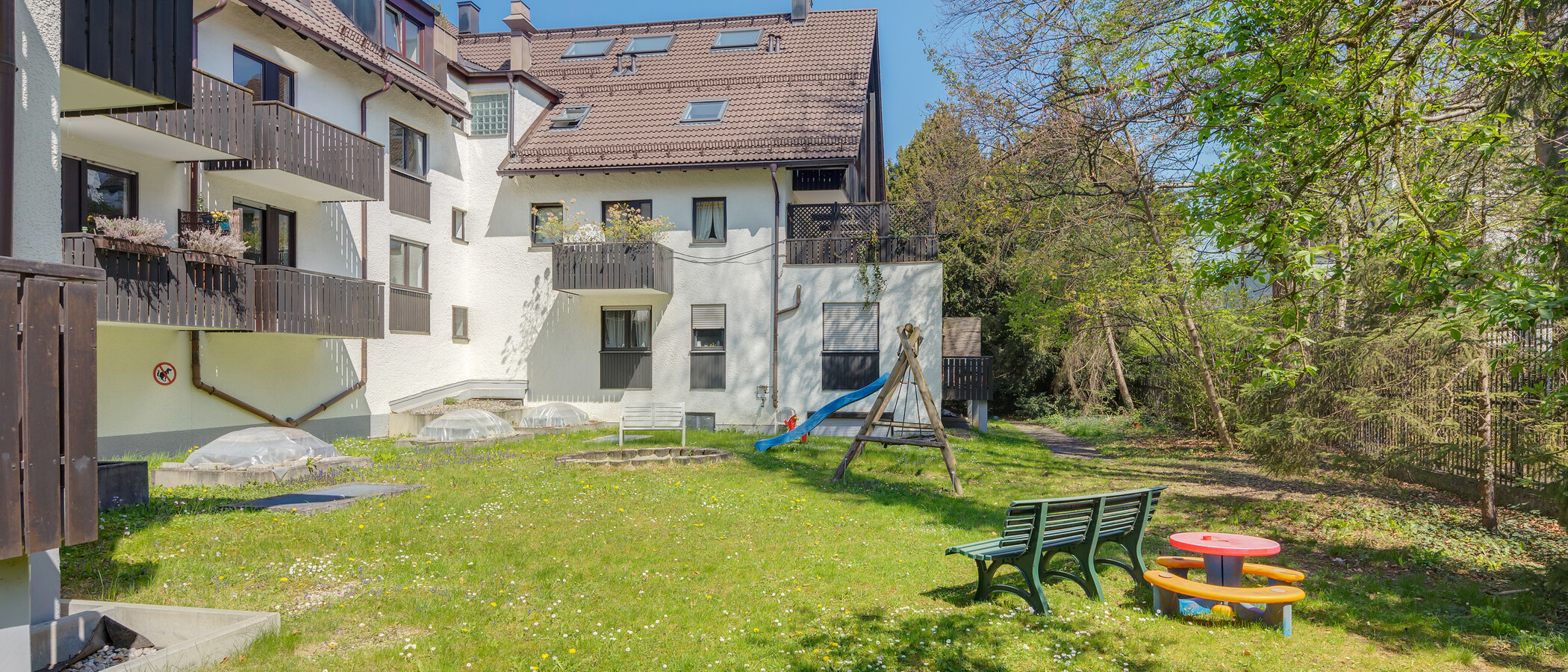 maisonette München Herzogpark 01 communal garden 3249