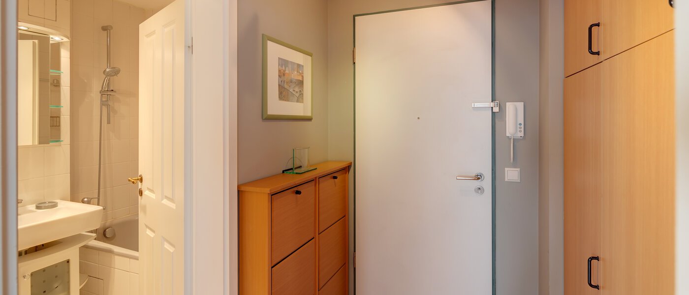 apartment München Neuhausen 01 hall 3288