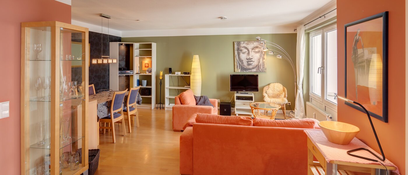 apartment München Neuhausen 01 living area 3288