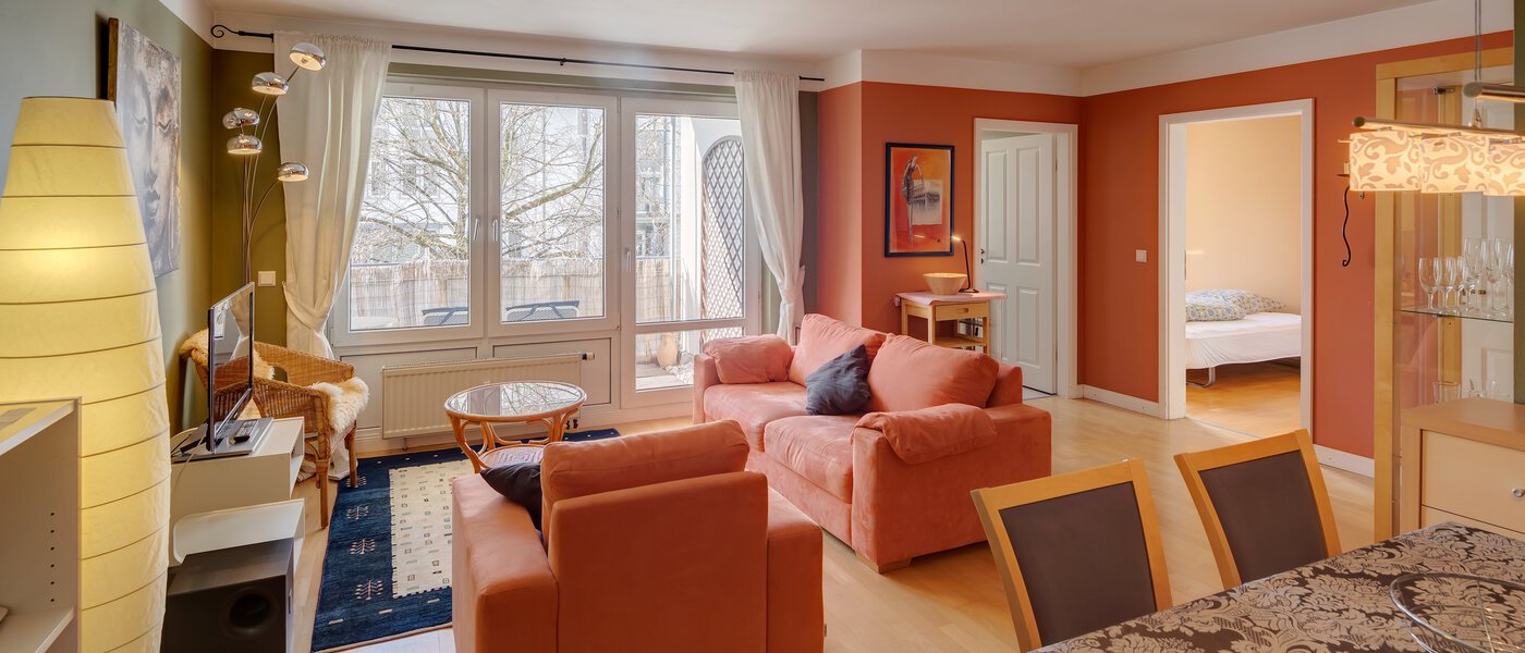 apartment München Neuhausen 02 living area 3288