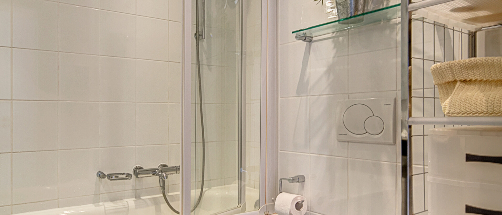 apartment München Maxvorstadt - Westen 04 bathroom 3355