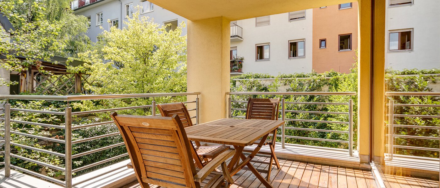 semi-detached house München Schwabing (links der Leopoldstraße) 01 balcony 3396