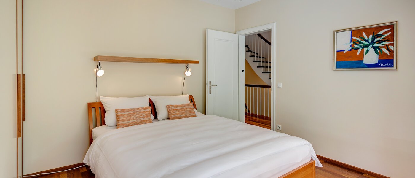 semi-detached house München Schwabing (links der Leopoldstraße) 03 2. bedroom 3396