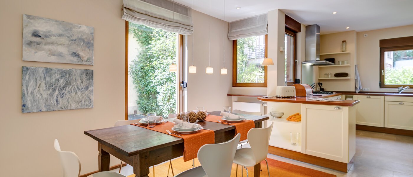 semi-detached house München Schwabing (links der Leopoldstraße) 01 dining area 3396