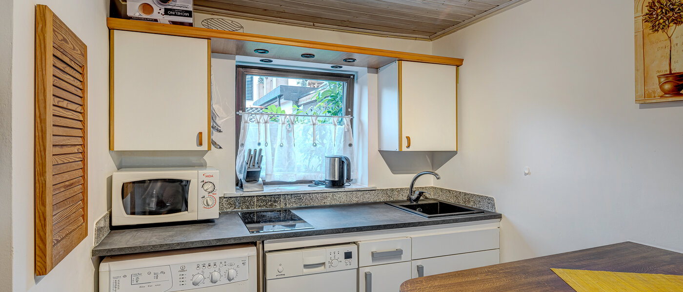 apartment Unterföhring 01 kitchen 3405