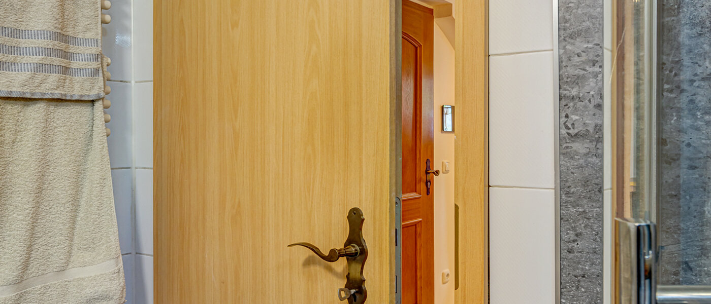 apartment Unterföhring 04 bathroom 3405