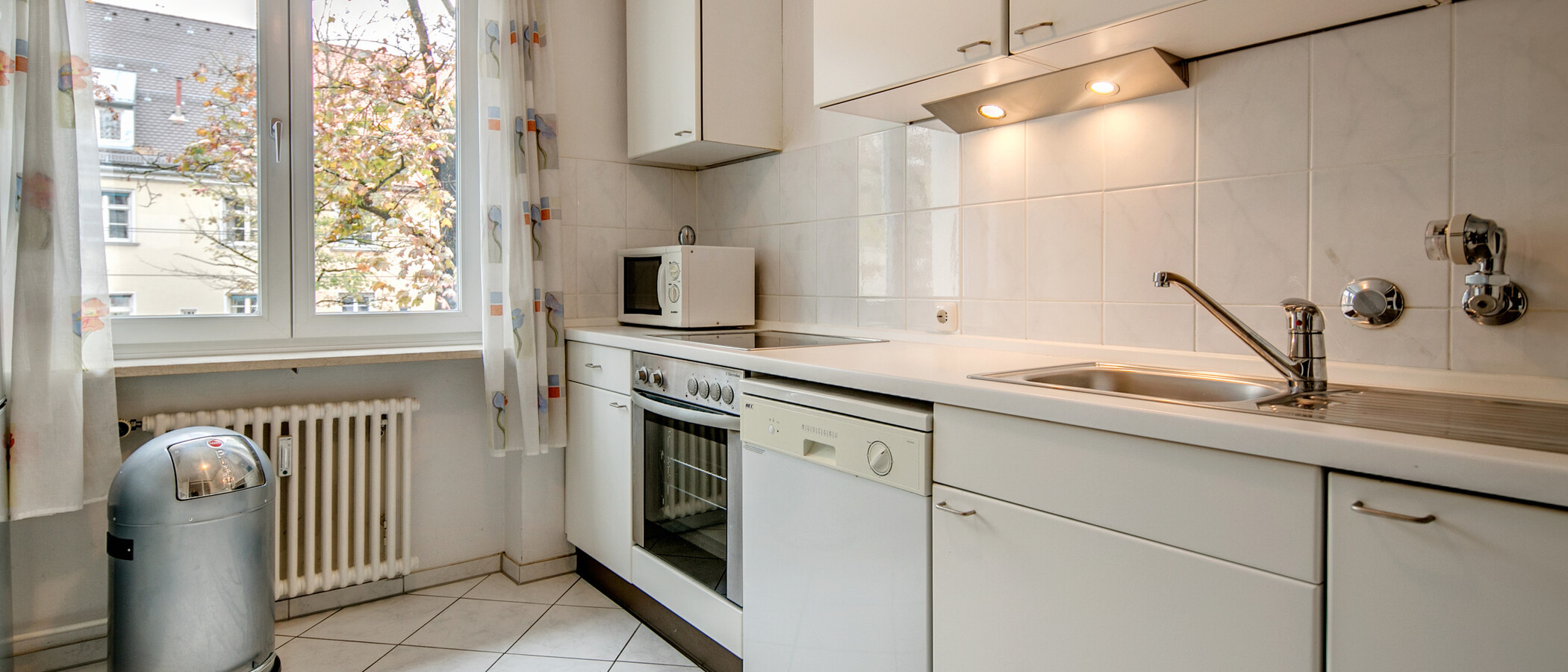 apartment München Schwabing-Nord (zw. Belgrad- & Leopoldstraße) 02 kitchen 342