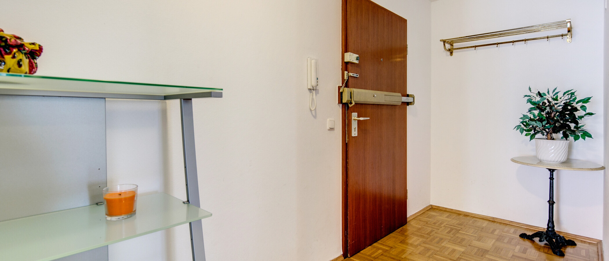 apartment München Schwabing-Nord (zw. Belgrad- & Leopoldstraße) 02 hall 342