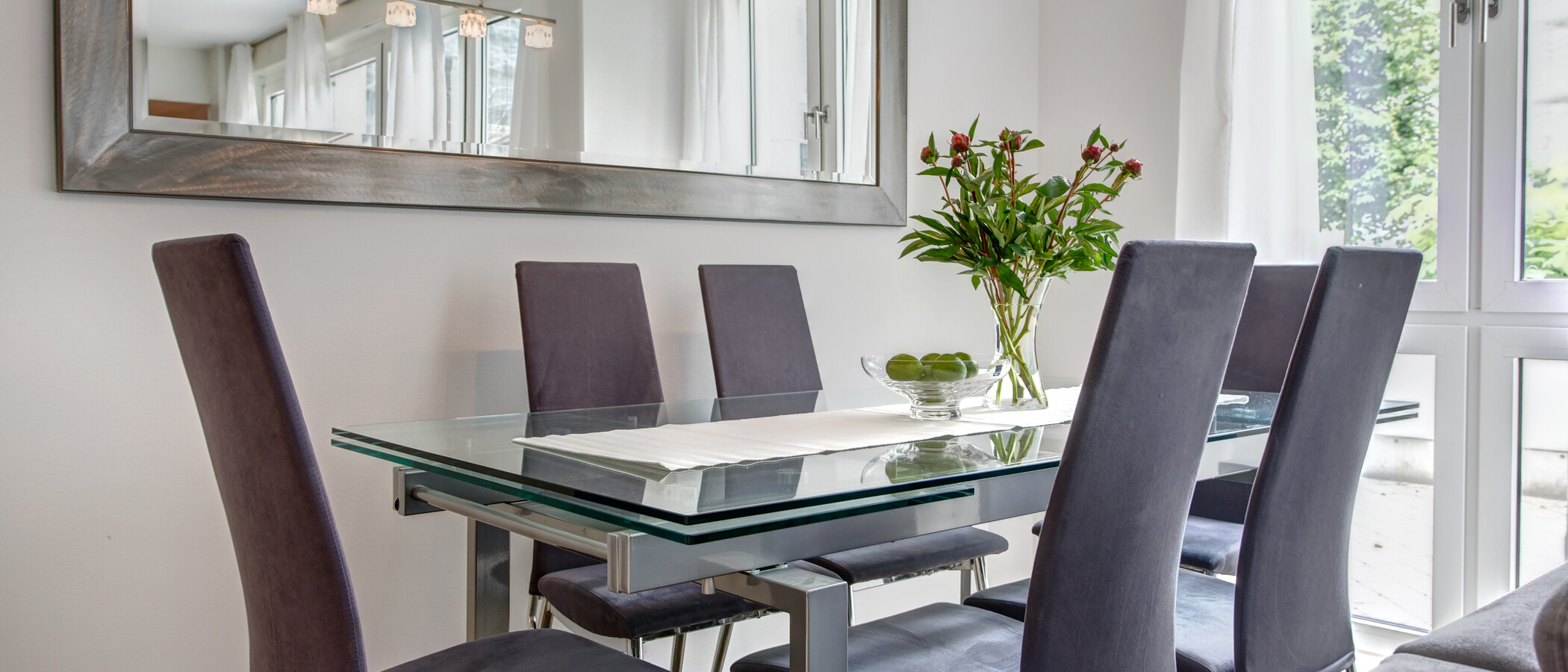 apartment München Haidhausen 01 dining 3443