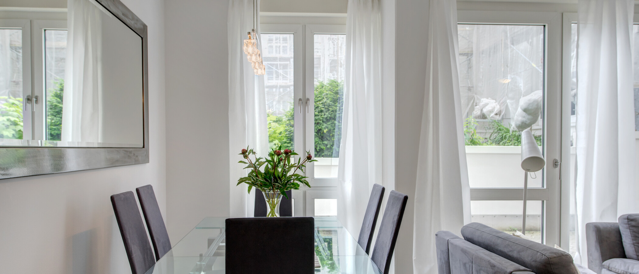 apartment München Haidhausen 02 dining 3443