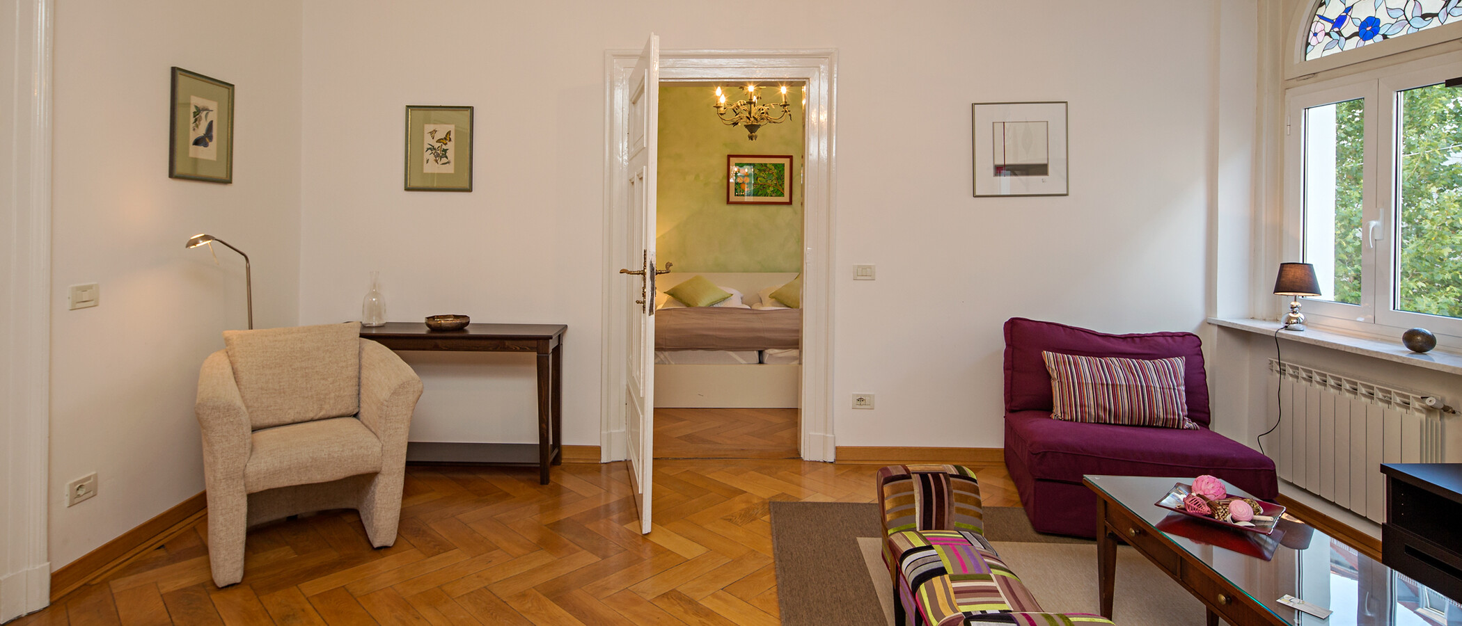 apartment München Lehel 04 living room 3457