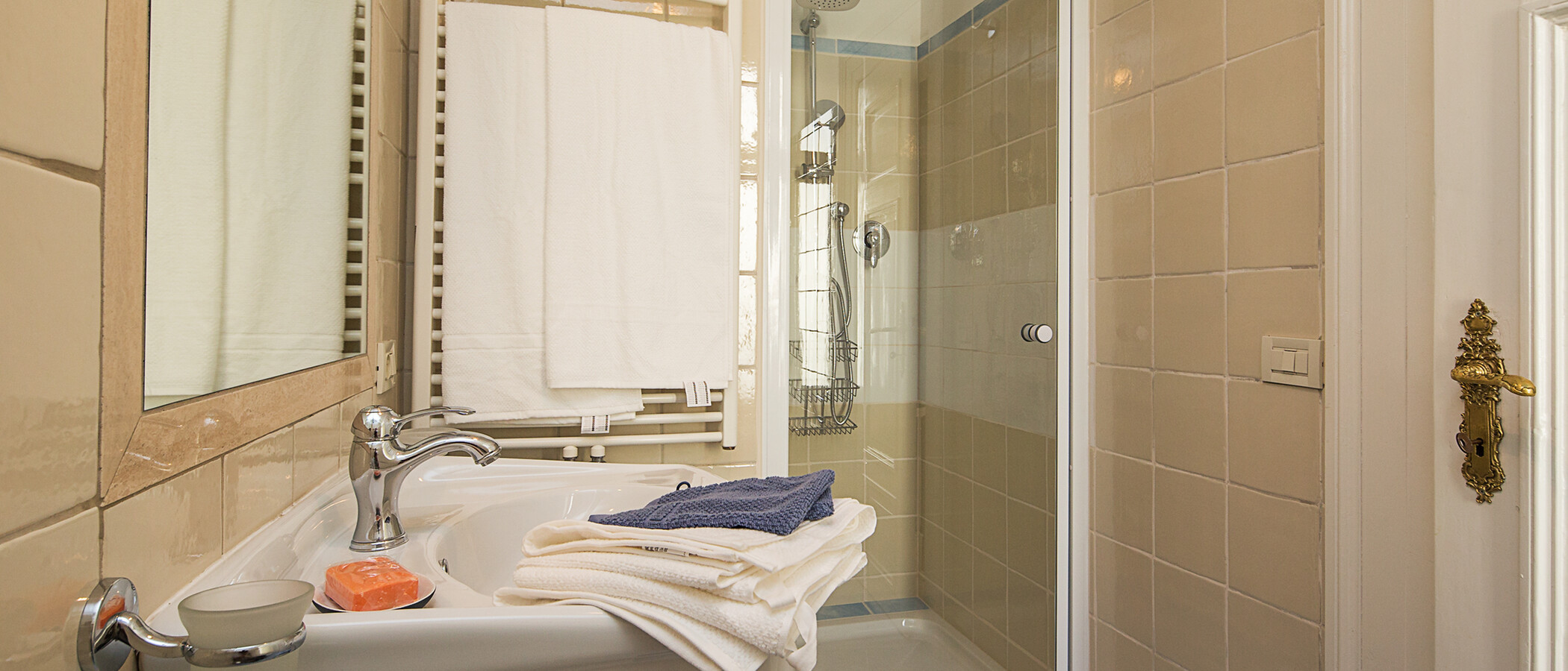 apartment München Lehel 01 2. bathroom 3457