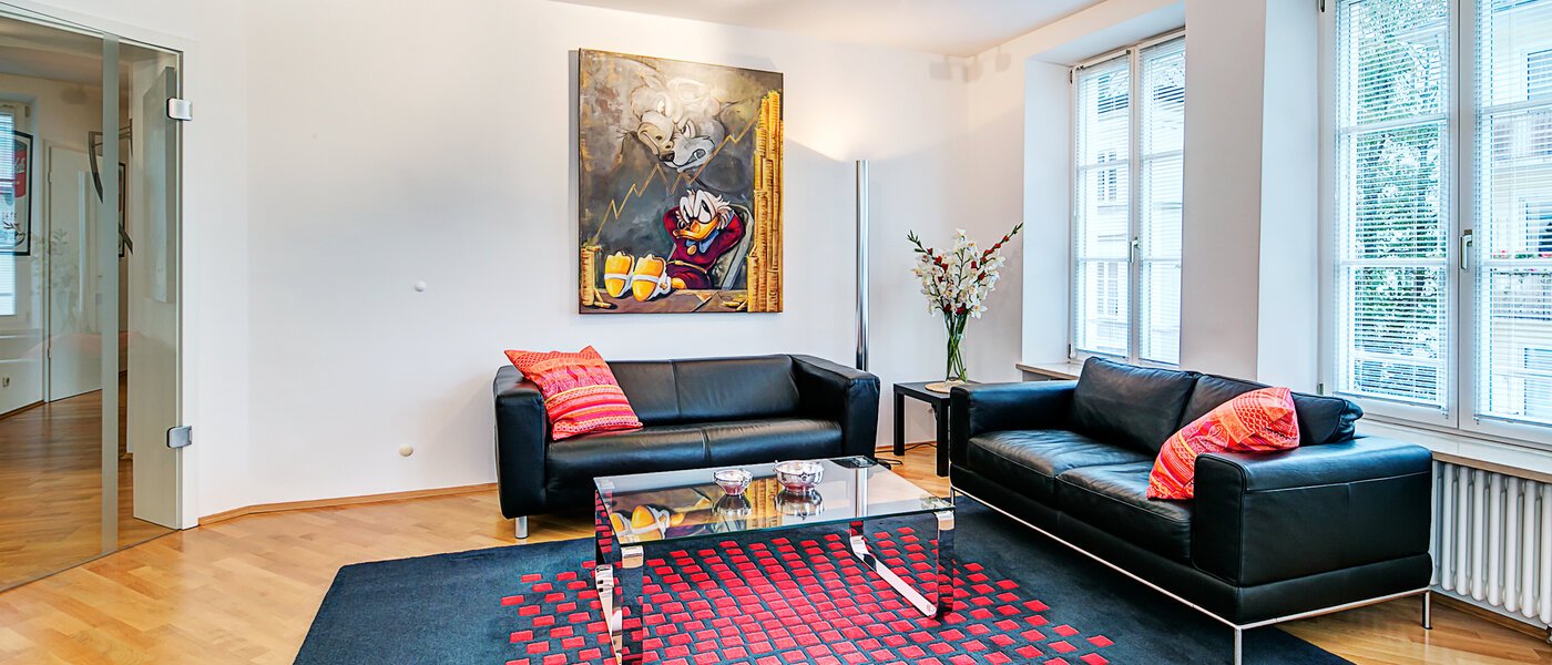apartment München Gärtnerplatzviertel 05 living room 3461