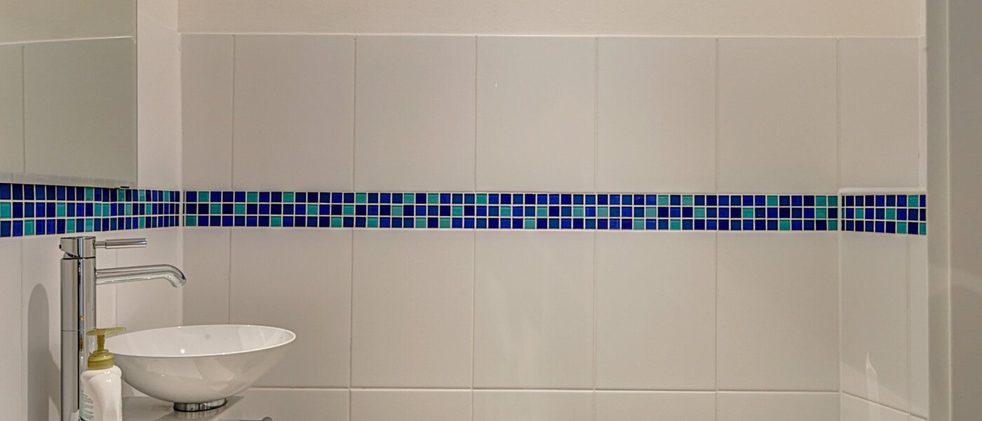 apartment München Gärtnerplatzviertel 01 guest toilet 3461