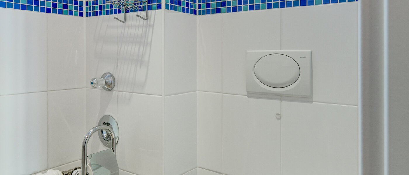 apartment München Gärtnerplatzviertel 01 separate toilet 3462