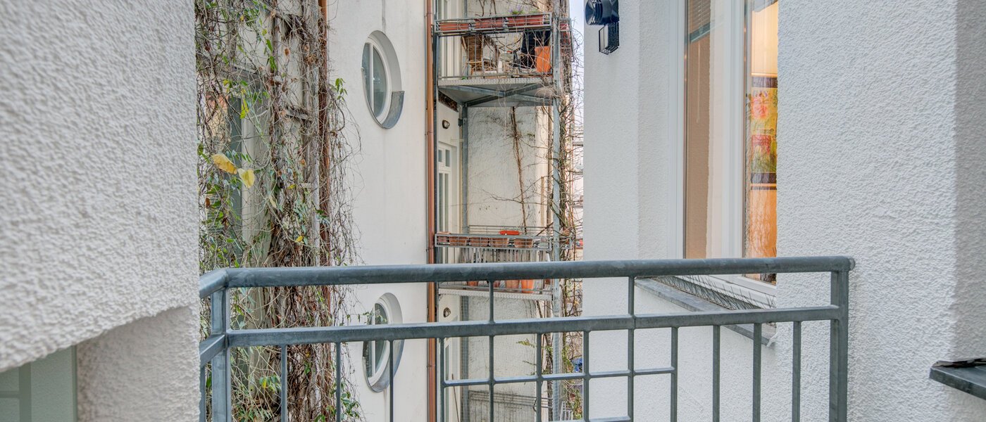 apartment München Gärtnerplatzviertel 02 balcony 3462