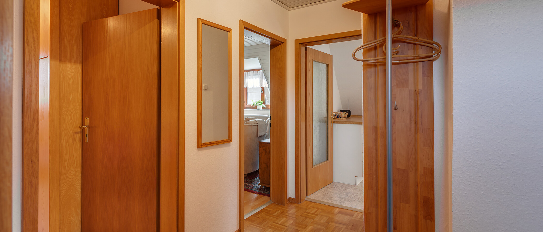 attic apartment Ismaning 01 hall 3466