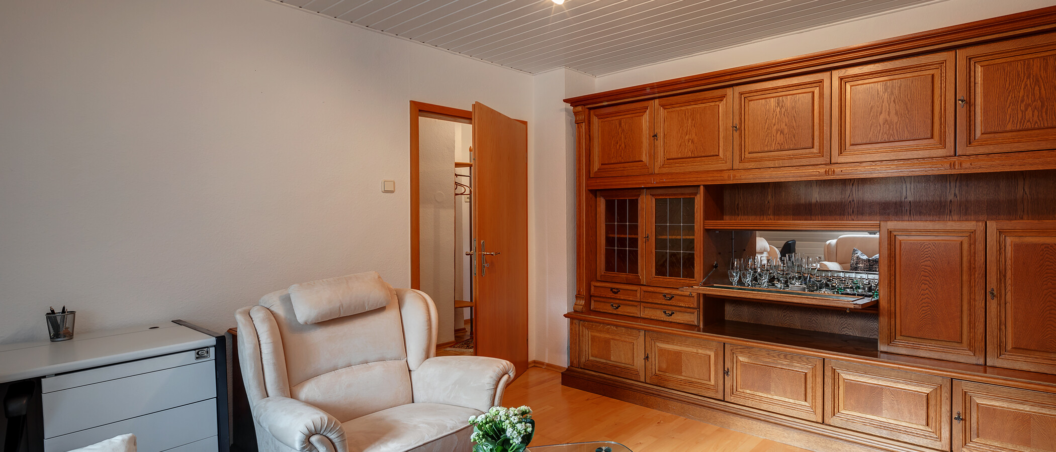 attic apartment Ismaning 03 living room 3466