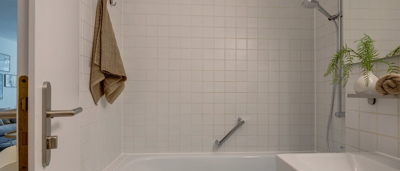 apartment München Schwabing (rechts der Leopoldstraße) 02 bathroom 361