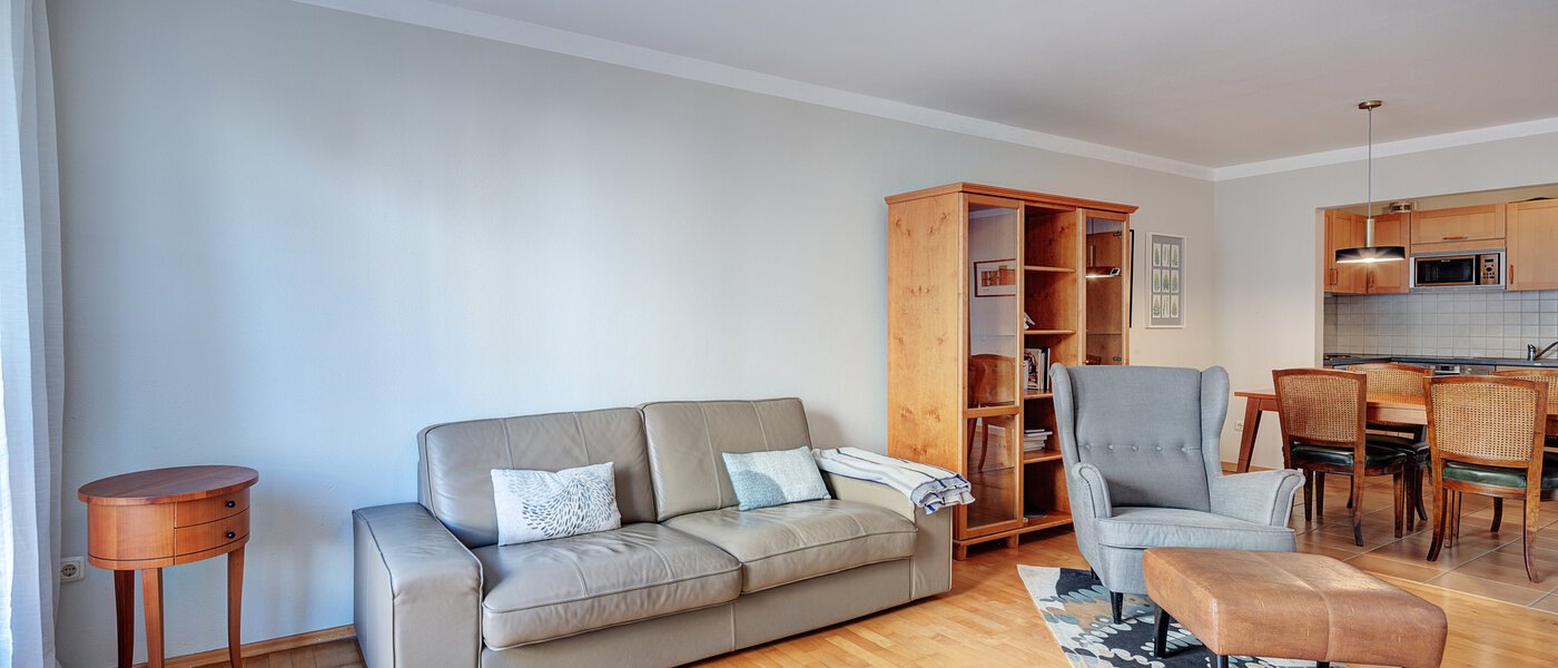 apartment München Maxvorstadt - Museumsviertel 04 living area 3668