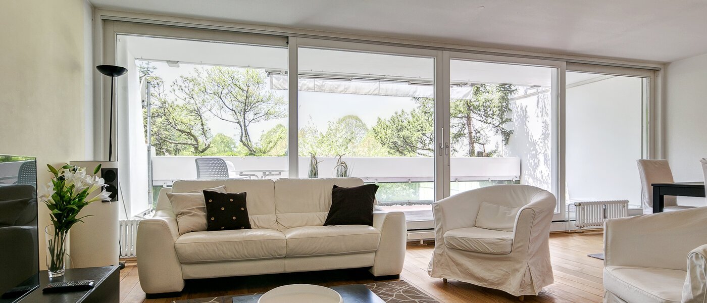 apartment München Olympiadorf 01 living room 3688