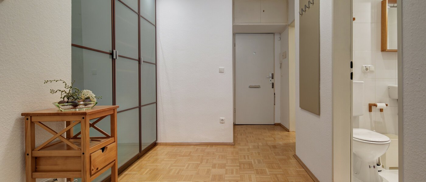apartment München Schwabing (links der Leopoldstraße) 02 hall 3713