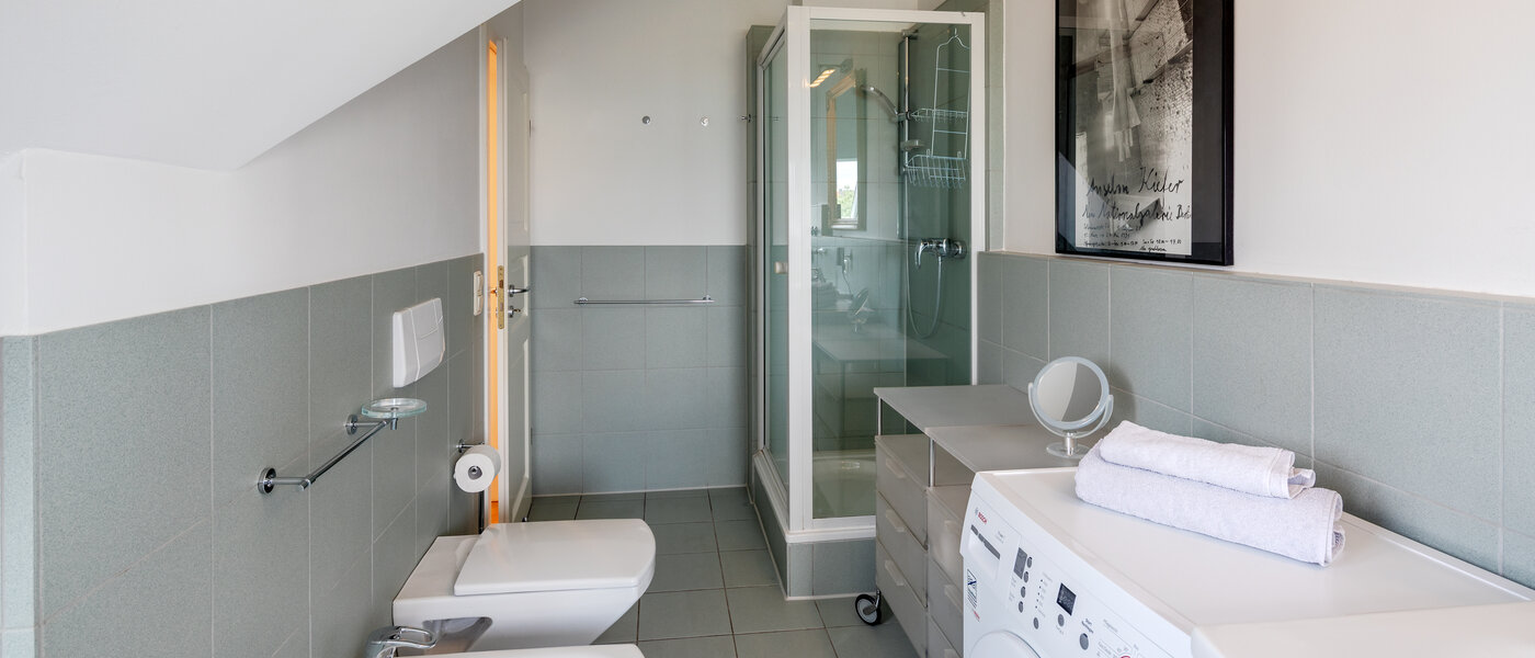 apartment München Gärtnerplatzviertel 04 bathroom 3714