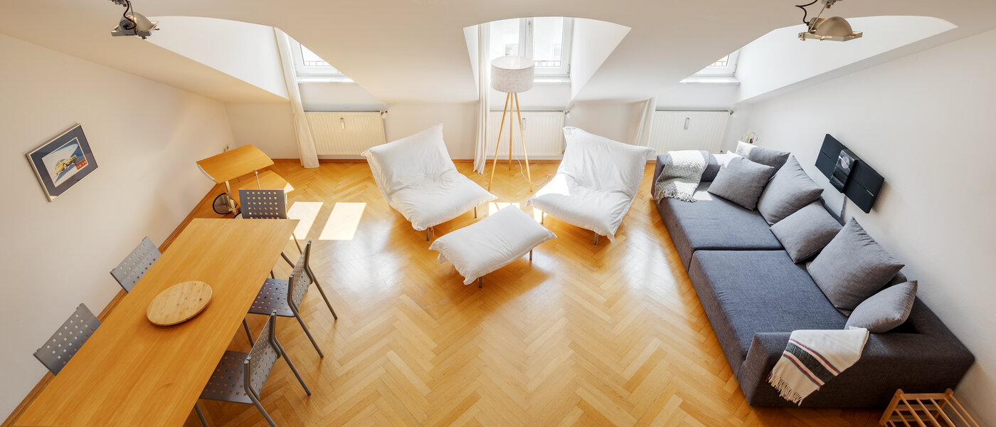 apartment München Gärtnerplatzviertel 01 living area 3714