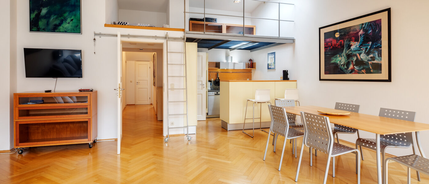 apartment München Gärtnerplatzviertel 04 living area 3714