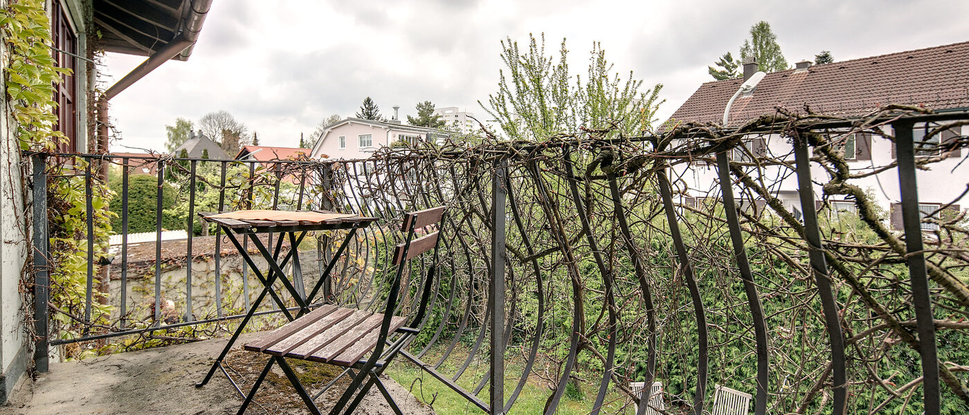 house München Kleinhadern 01 balcony 3822