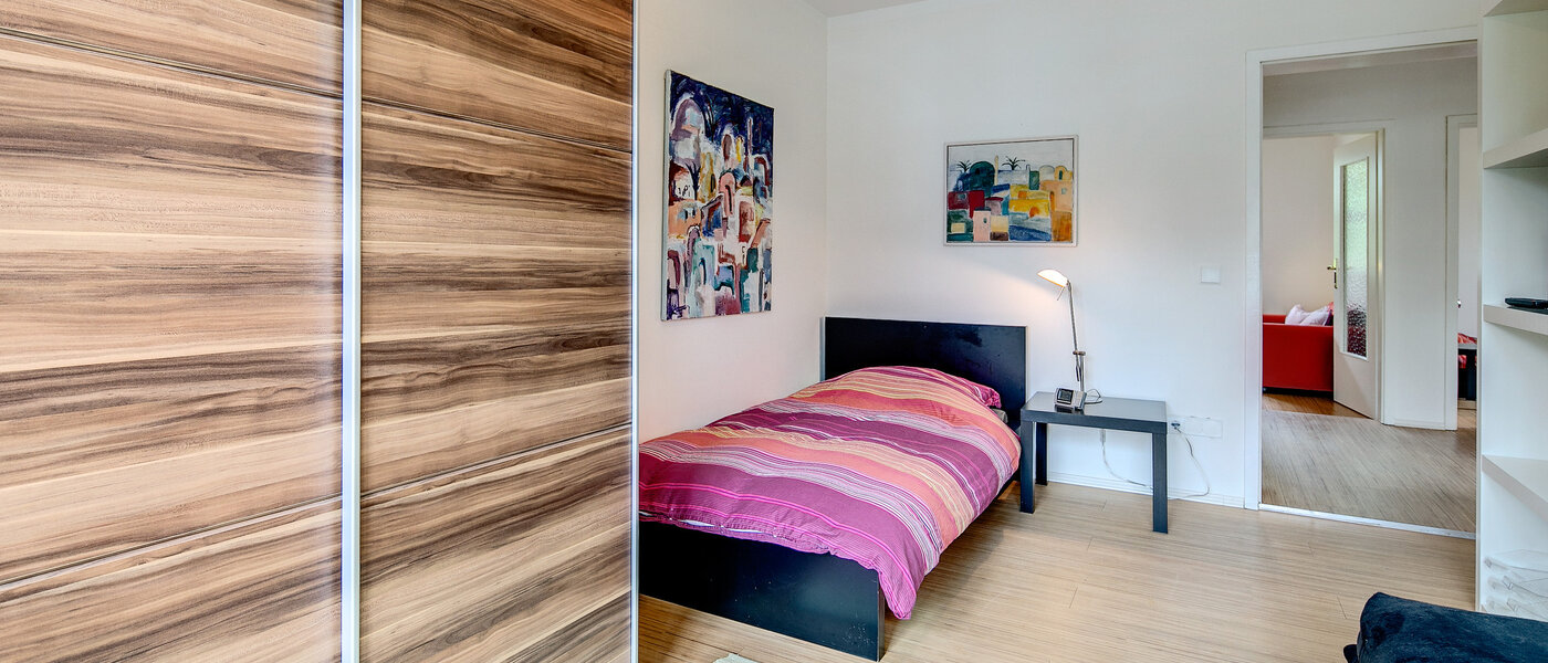 house München Kleinhadern 04 guest room 3822