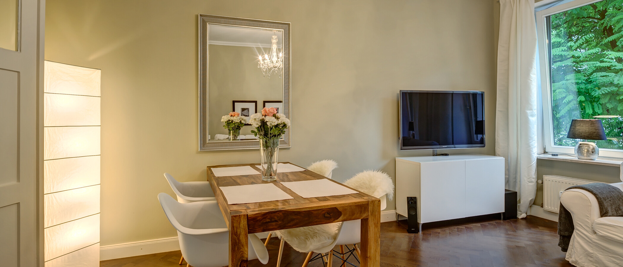 apartment München Gärtnerplatzviertel 02 living room 3840