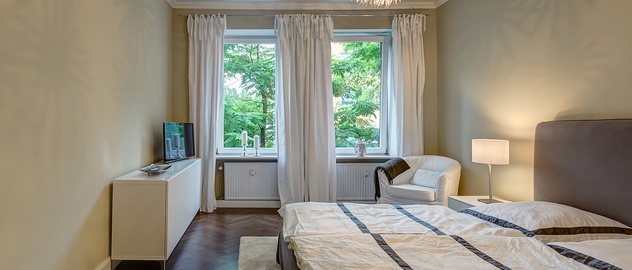 apartment München Gärtnerplatzviertel 02 sleeping area 3840
