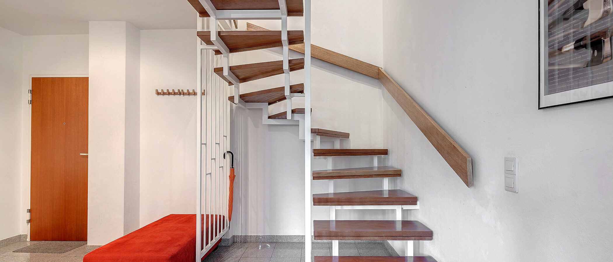 maisonette München Glockenbachviertel 02 hall 3866
