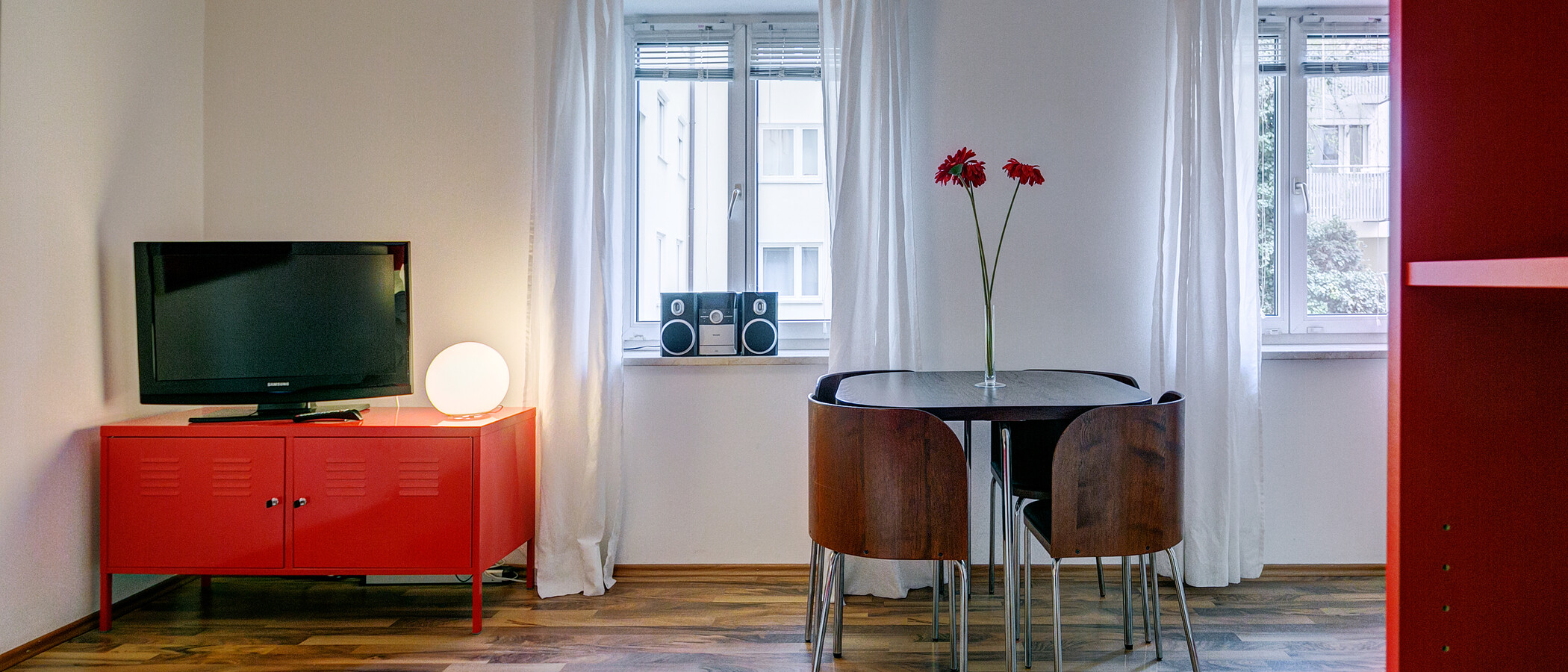 apartment München Schwabing-West (rund um den Hohenzollernplatz) 02 living room 3868