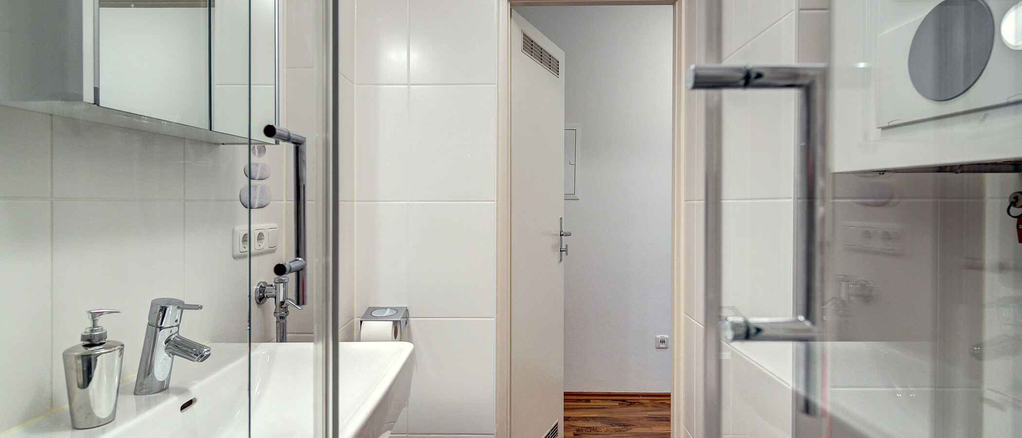 apartment München Schwabing-West (rund um den Hohenzollernplatz) 03 bathroom 3868