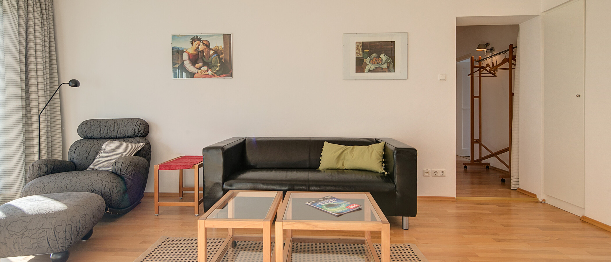 apartment München Maxvorstadt - Museumsviertel 02 living room 3977