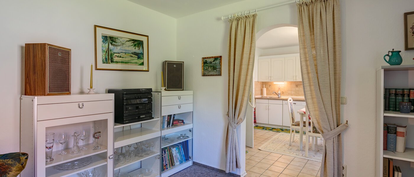 apartment München Moosach 04 living room 402