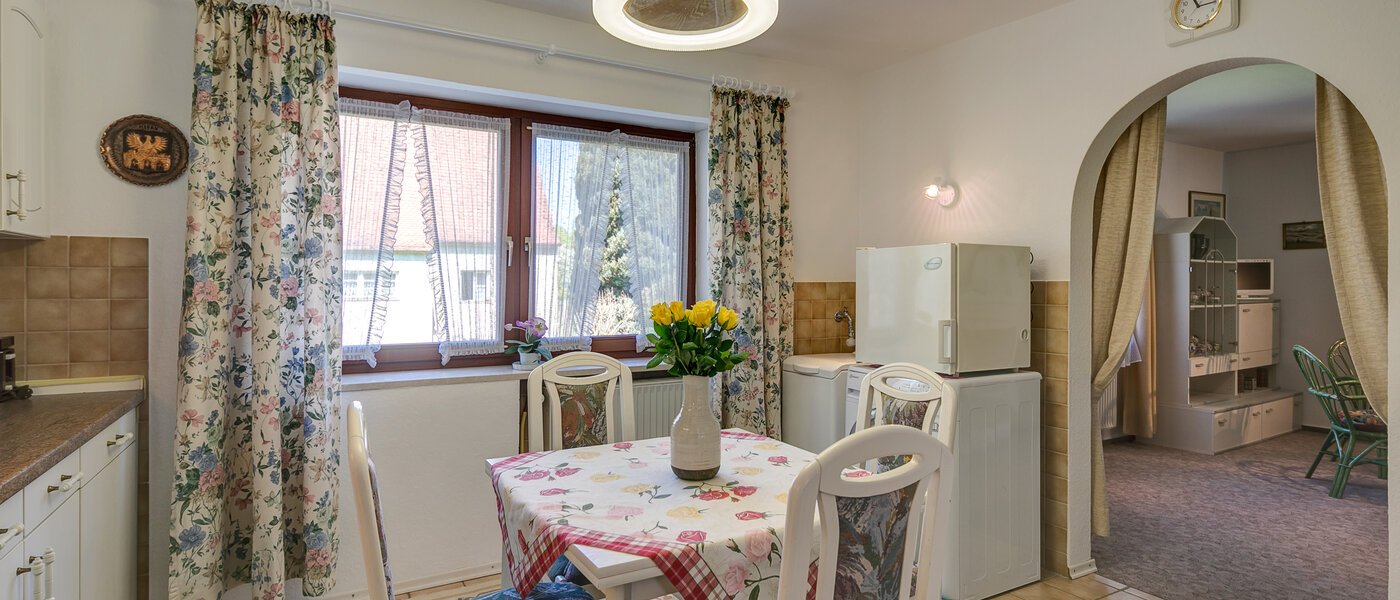 apartment München Moosach 03 kitchen 402