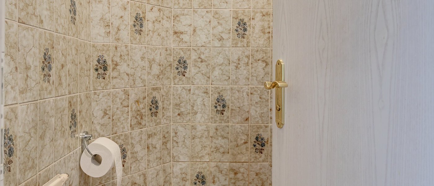 apartment München Moosach 01 separate toilet 402