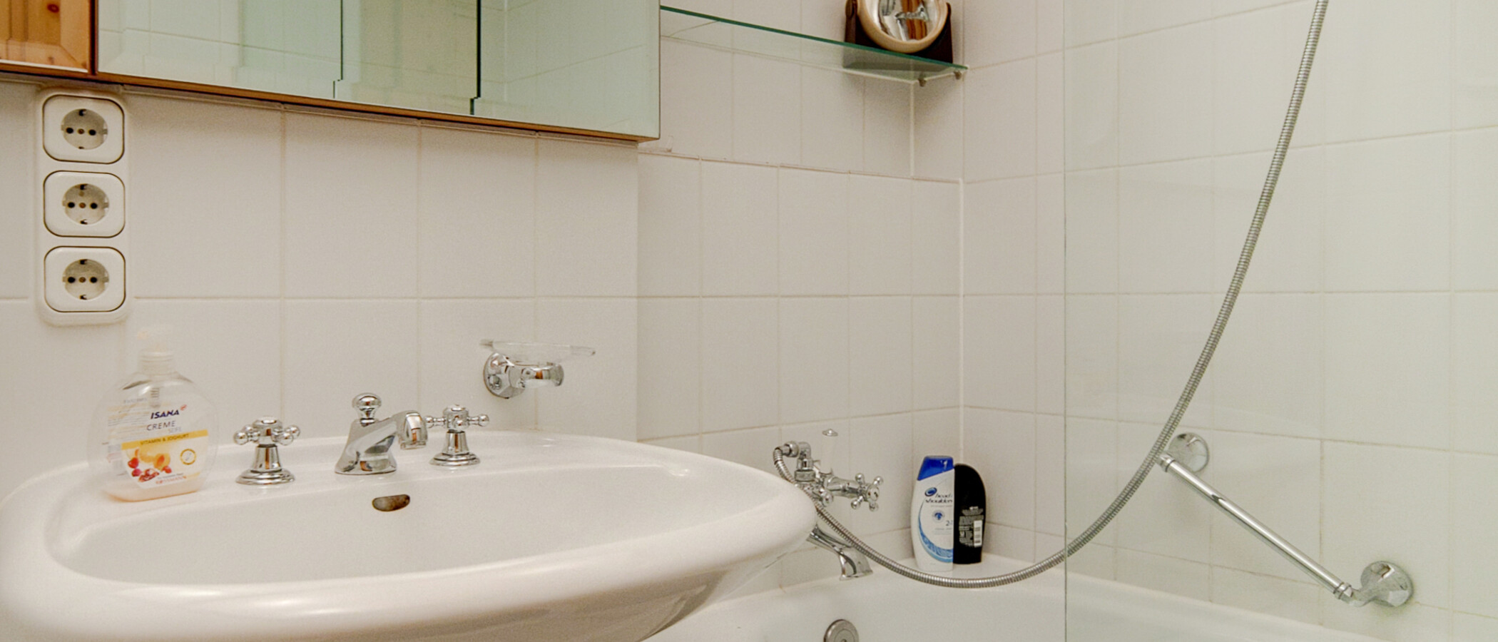 roof terrace apartment München Gärtnerplatzviertel 02 bathroom 4036