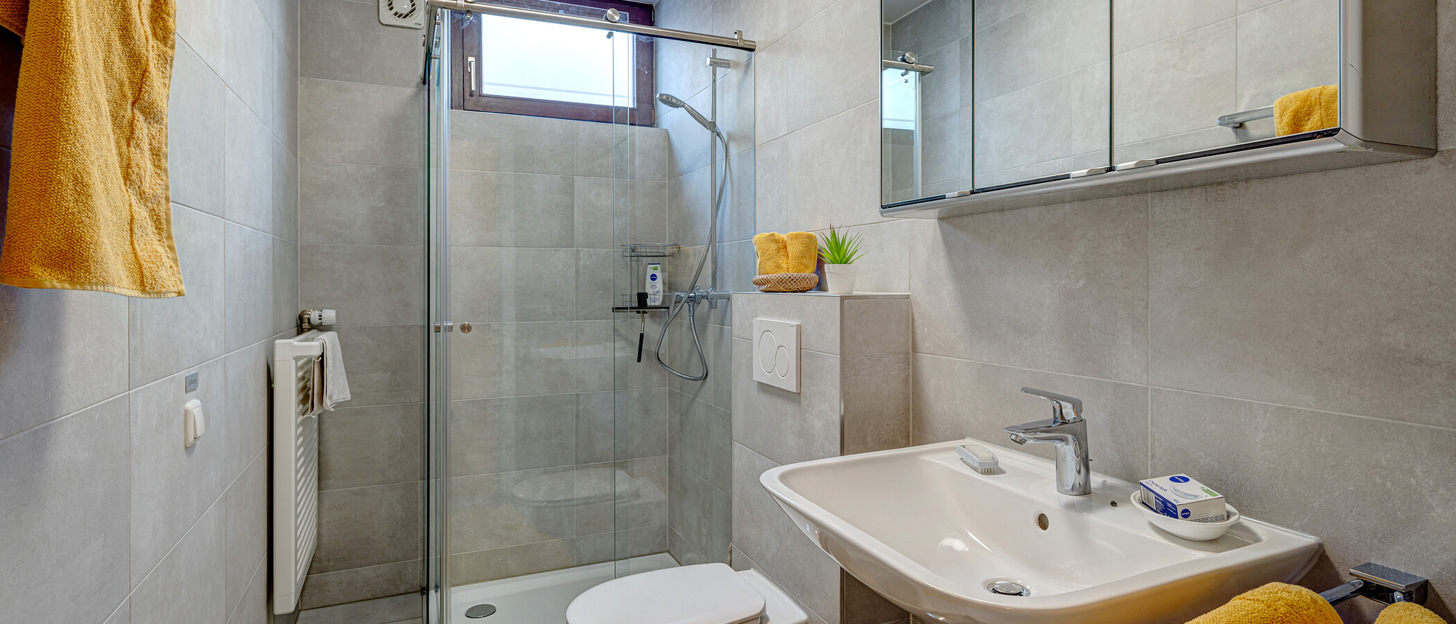 apartment München Berg am Laim 01 bathroom 4038