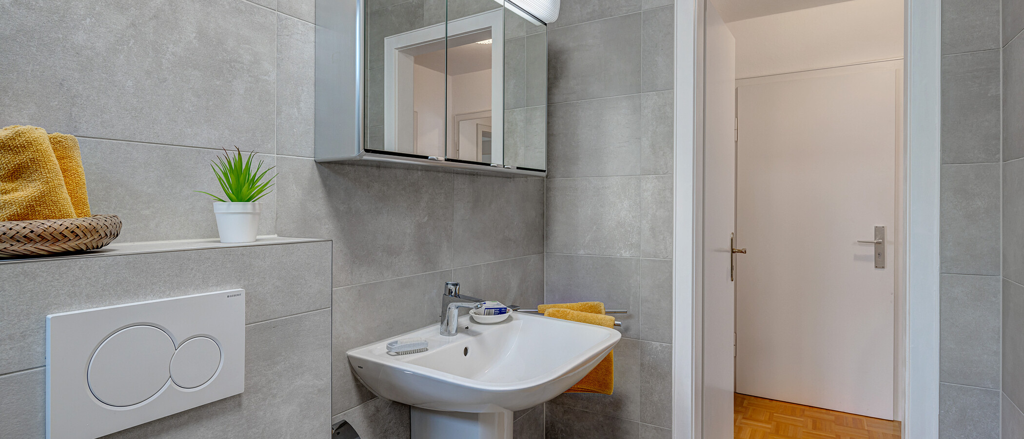 apartment München Berg am Laim 02 bathroom 4038