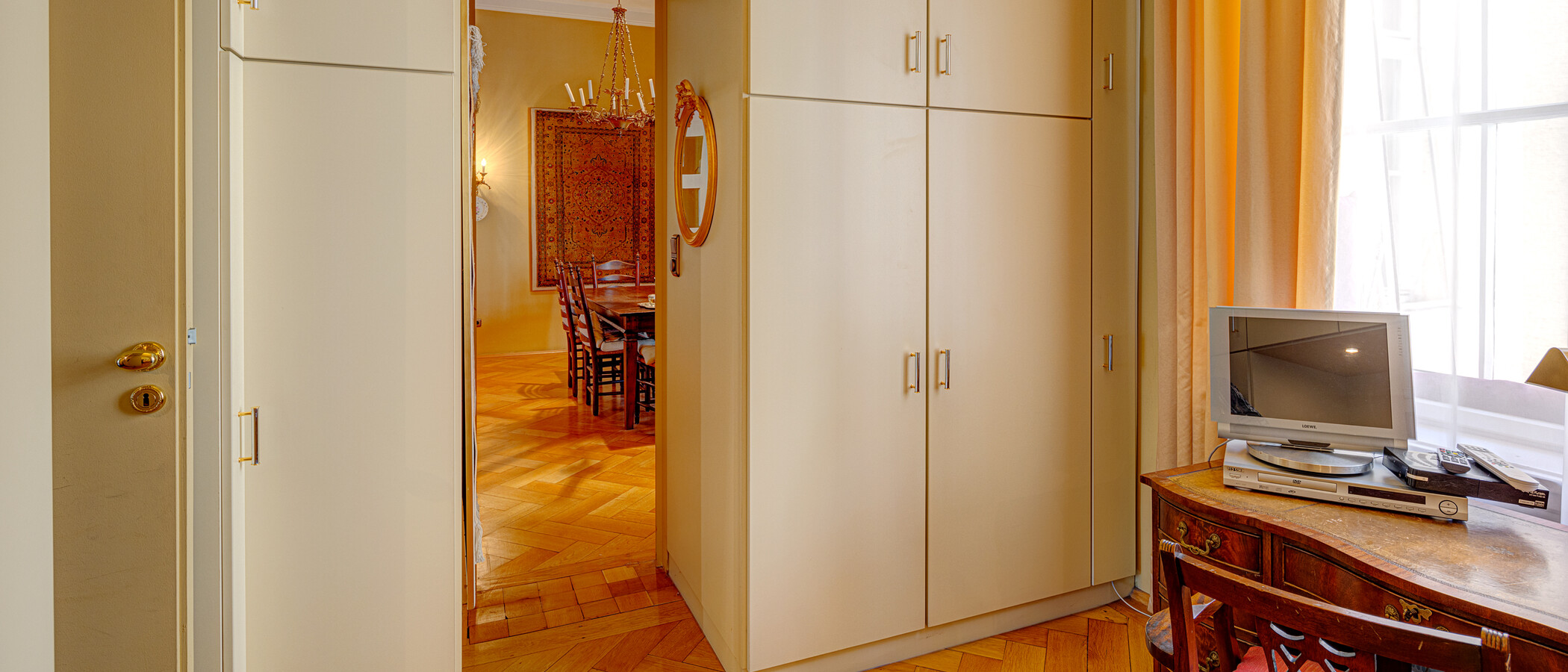 apartment München Lehel 04 guest room 4093