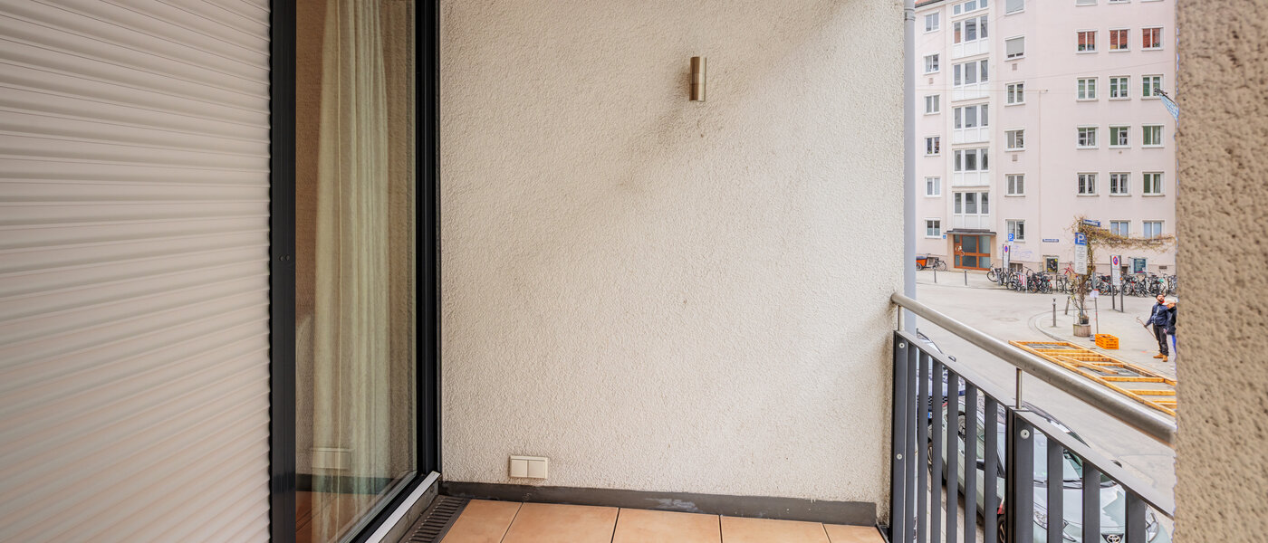 apartment München Glockenbachviertel 01 balcony 4097