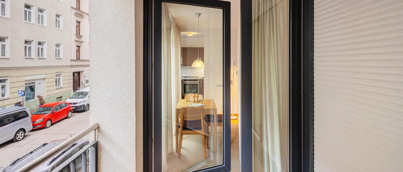 apartment München Glockenbachviertel 03 balcony 4097