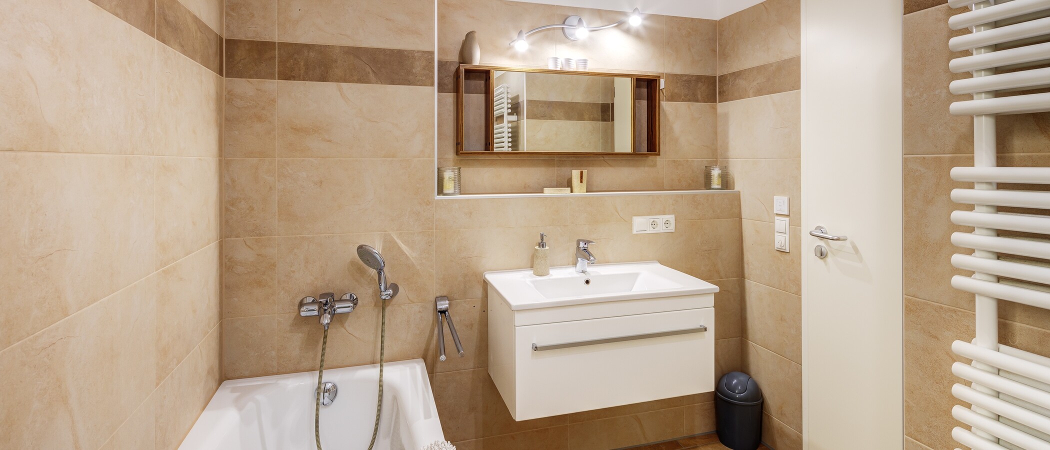 apartment München Sendling-Westpark 01 bathroom 4124