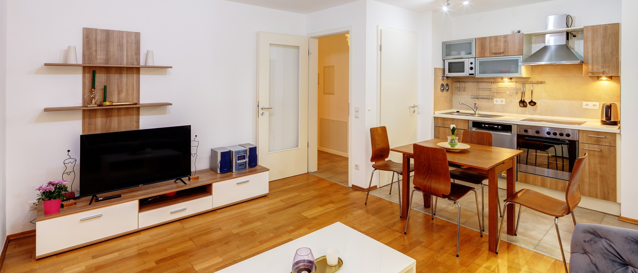 apartment München Sendling-Westpark 02 living area 4124