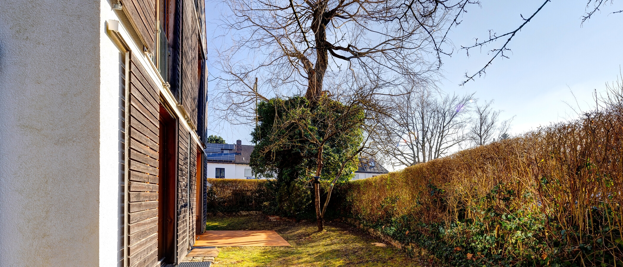 apartment with garden 	 München Harlaching 04 garden 4247